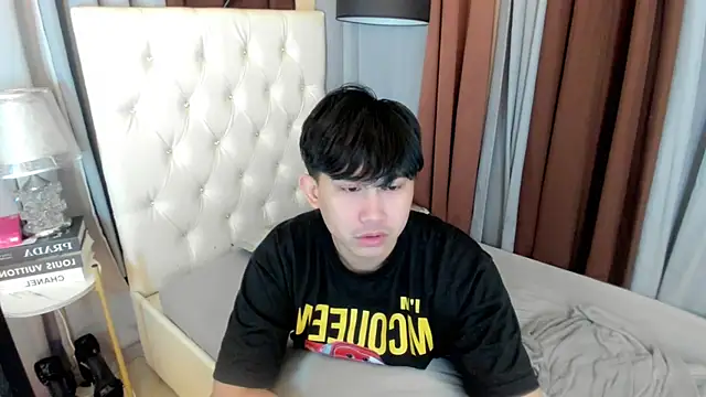 davincihugecock online show from 13, 7, 2026