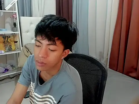 davincihugecock online show from 8, 3, 2026