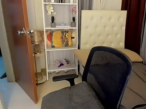 davincihugecock online show from 6, 3, 2026