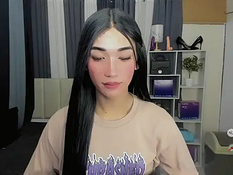 FyangFoxx online show from 15, 5, 2026