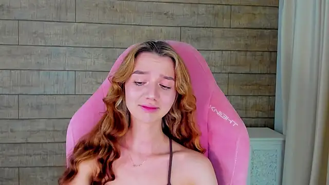 Snapshot of VanessaVienne chatting on 28, 2, 2026 VanessaVienne online show from 28, 2, 2026