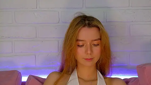 Snapshot of VanessaVienne chatting on 1, 3, 2026 VanessaVienne online show from 1, 3, 2026