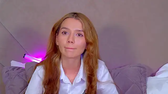 Snapshot of VanessaVienne chatting on 3, 2, 2026 VanessaVienne online show from 3, 2, 2026