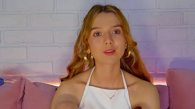 Snapshot of VanessaVienne chatting on 21, 2, 2026 VanessaVienne online show from 21, 2, 2026