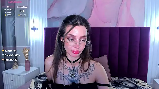 Snapshot of IvyDainty chatting on 9, 7, 2026 IvyDainty online show from 9, 7, 2026