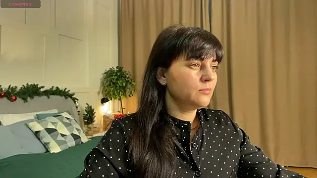  SilkyShadow  online show from 13, 1, 2026