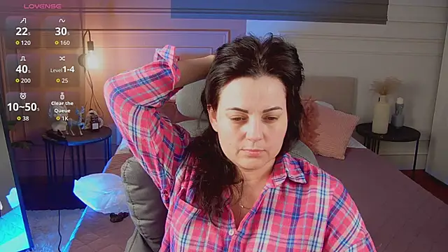  SilkyShadow  online show from 5, 3, 2026