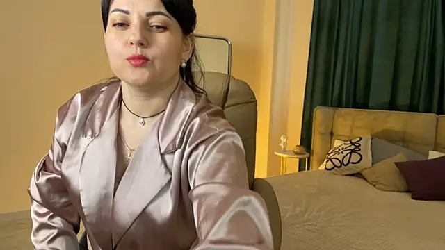  SilkyShadow  online show from 18, 5, 2026