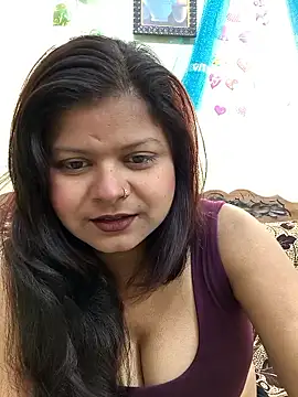 Snapshot of Attractive_Queen_ chatting on 10, 1, 2026 Attractive Queen online show from 10, 1, 2026