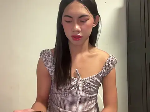 Massivecockfiona online show from 23, 7, 2026