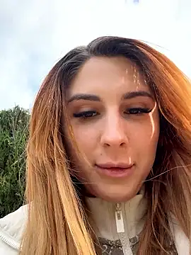 LucyBridgette online show from 12, 4, 2026