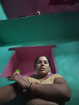 Snapshot of Reena_lodha chatting on 5, 6, 2026 Reena lodha online show from 5, 6, 2026