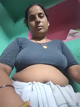 Snapshot of Reena_lodha chatting on 18, 6, 2026 Reena lodha online show from 18, 6, 2026