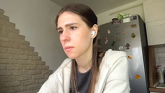 ElsieKuhlmann online show from 11, 4, 2026