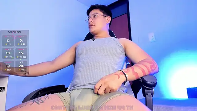 Snapshot of Theo_Rowan chatting on 9, 2, 2026 Theo Rowan online show from 9, 2, 2026