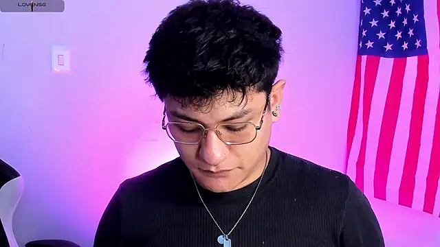 Snapshot of Theo_Rowan chatting on 17, 2, 2026 Theo Rowan online show from 17, 2, 2026