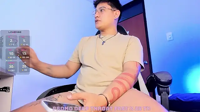 Snapshot of Theo_Rowan chatting on 7, 2, 2026 Theo Rowan online show from 7, 2, 2026