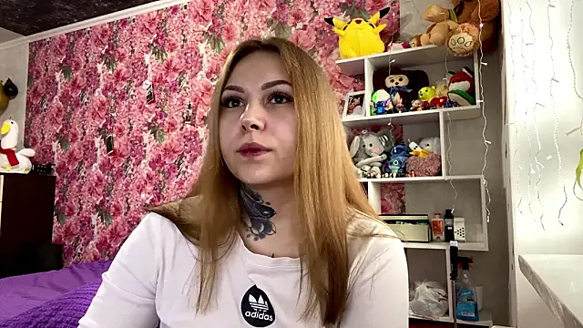 TraciBallena online show from 9, 2, 2026