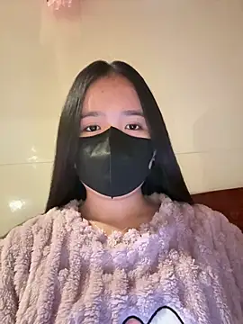 Gwen879 online show from 2, 2, 2026