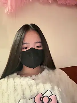 Gwen879 online show from 12, 3, 2026