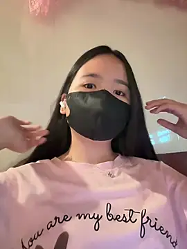 Gwen879 online show from 1, 2, 2026