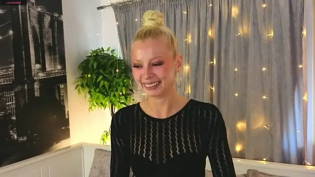 Snapshot of LanaReals chatting on 14, 1, 2026 LanaReals online show from 14, 1, 2026