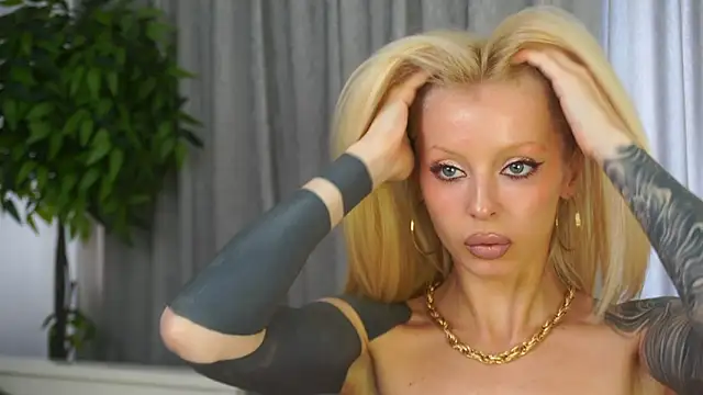 LanaReals online show from 4, 3, 2026