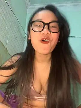 Snapshot of Leeeiu chatting on 11, 1, 2026 Leeeiu online show from 11, 1, 2026