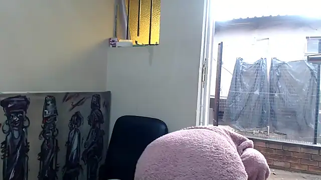 Snapshot of TallDivaNoir chatting on 10, 6, 2026 TallDivaNoir online show from 10, 6, 2026