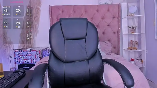 xNahomi 21 online show from 16, 1, 2026