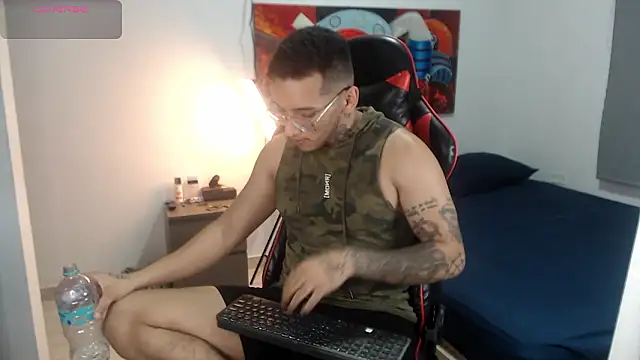 EvanVelvet online show from 4, 2, 2026