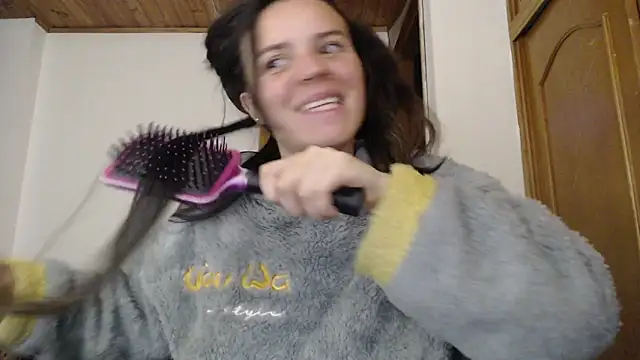 Shanel Lozano online show from 17, 5, 2026