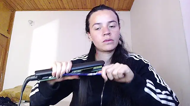 Shanel Lozano online show from 14, 6, 2026