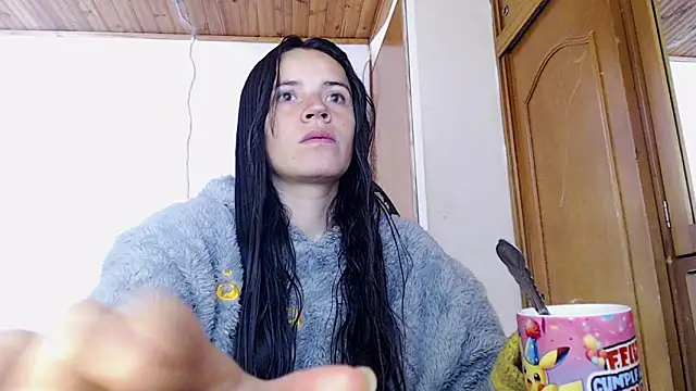 Shanel Lozano online show from 10, 5, 2026