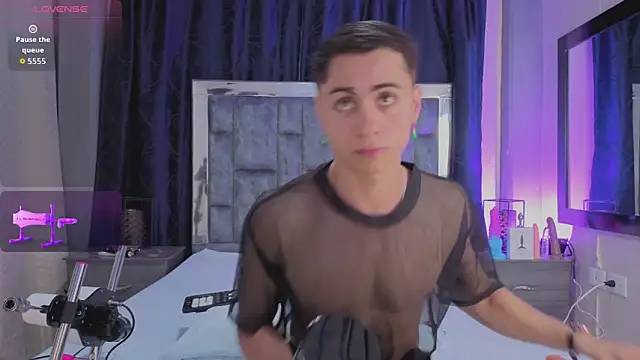 LeoMonnroe online show from 5, 4, 2026