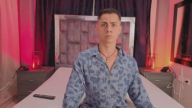 LeoMonnroe online show from 27, 2, 2026