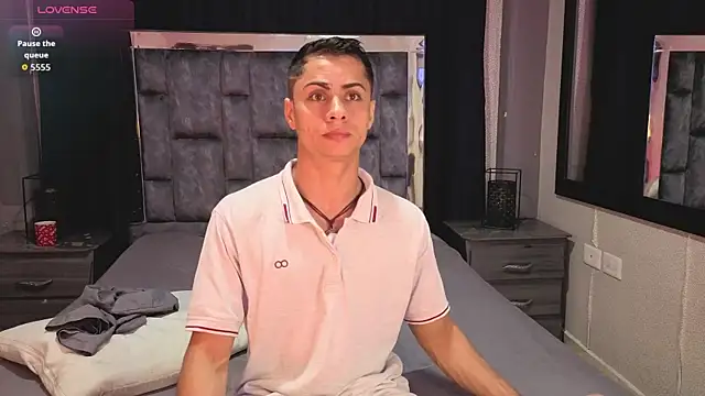 Snapshot of LeoMonnroe chatting on 30, 5, 2026 LeoMonnroe online show from 30, 5, 2026