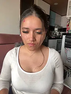 Veronica Wins  online show from 13, 4, 2026