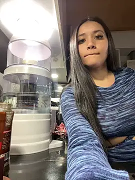 Veronica Wins  online show from 4, 4, 2026