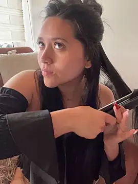 Veronica Wins  online show from 25, 2, 2026