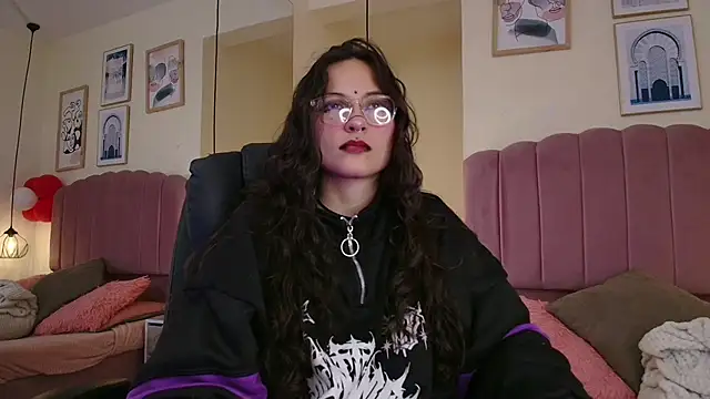 Hanabie  online show from 1, 3, 2026