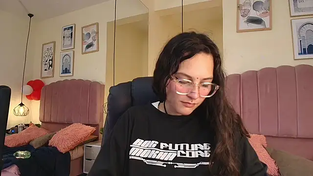 Hanabie  online show from 25, 2, 2026