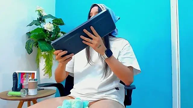 ViictoriiaSaenz online show from 2, 3, 2026