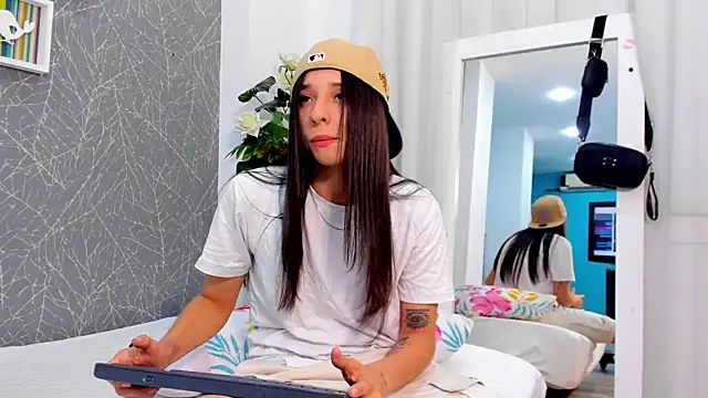 ViictoriiaSaenz online show from 2, 6, 2026