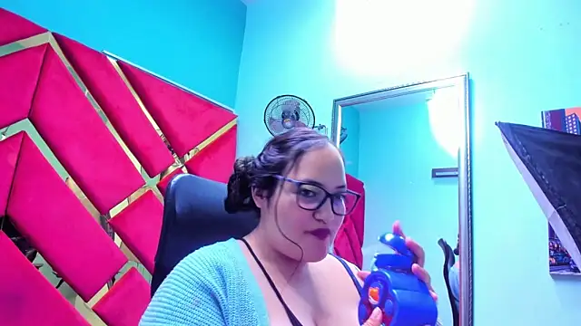 Snapshot of MiaRouss69 chatting on 19, 2, 2026 MiaRouss69 online show from 19, 2, 2026