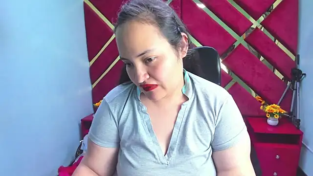 Snapshot of MiaRouss69 chatting on 15, 2, 2026 MiaRouss69 online show from 15, 2, 2026