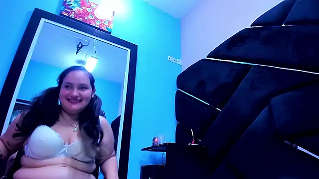 MiaRouss69 online show from 5, 5, 2026