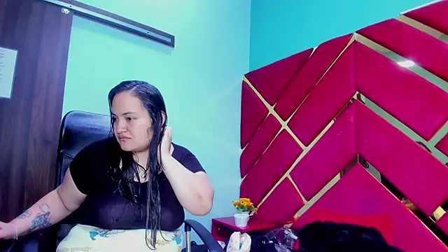 MiaRouss69 online show from 12, 3, 2026