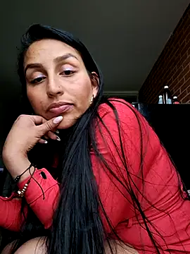 Snapshot of LunaRouuse_ chatting on 23, 2, 2026 LunaRouuse online show from 23, 2, 2026