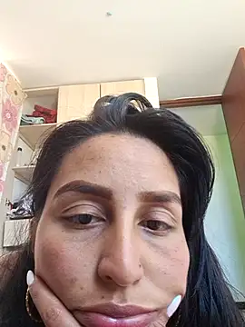 Snapshot of LunaRouuse_ chatting on 27, 2, 2026 LunaRouuse online show from 27, 2, 2026